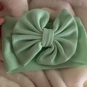 Baby girl bow NEW!!